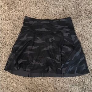 Athleta Black and Gray tennis skort size small